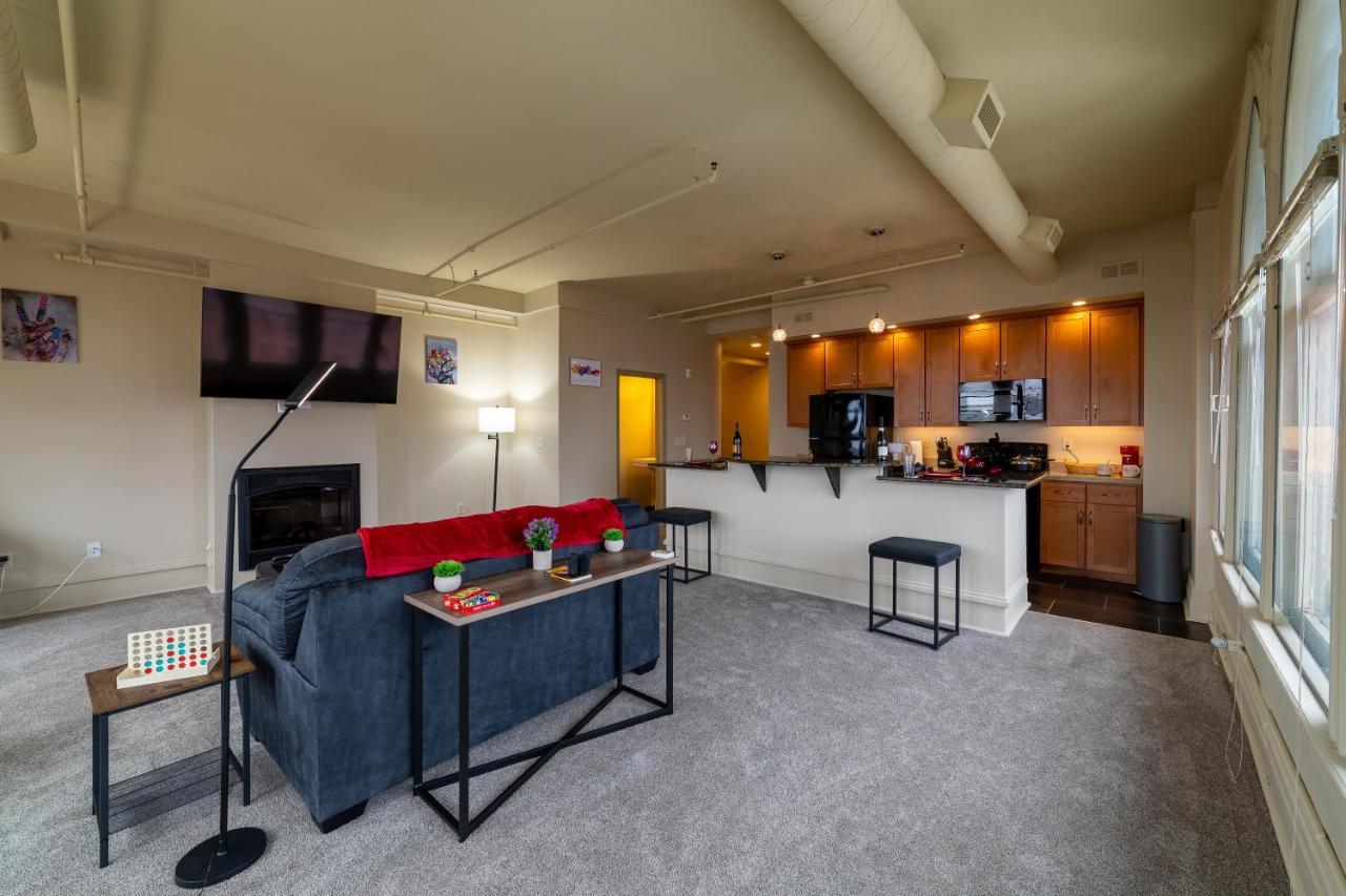 Apartament King Bed W/ Panoramic Views Of Dt! Rochester Zewnętrze zdjęcie